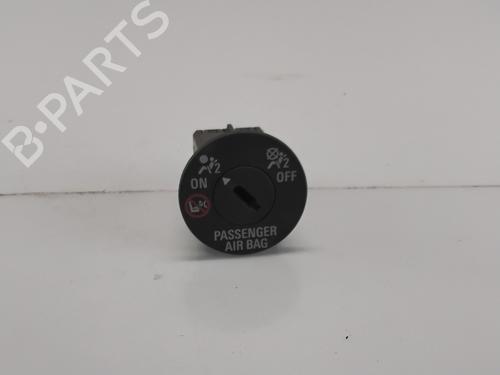 Used Switch OPEL ASTRA K (B16) 1.4 Turbo (68) (150 hp) 28670507