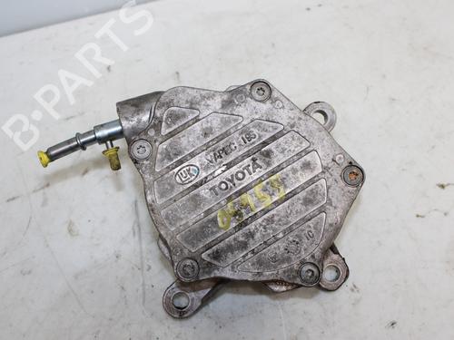Used Vacuum pump TOYOTA COROLLA Verso (ZER_, ZZE12_, R1_) 2.2 D-4D (AUR10_, AUR10R) (177 hp) 17747889