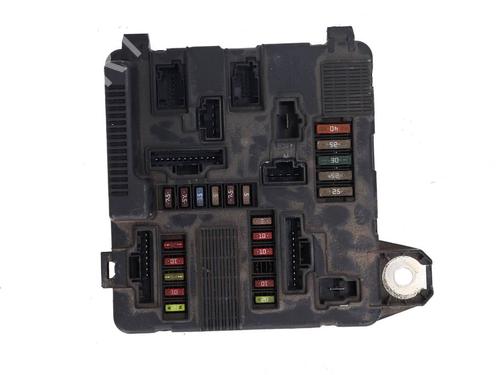 fuse-box-renault-grand-scenic-ii-jm01_-2004-2005-2006-2007-2008-2009-38511000 main image