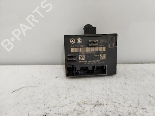 Used Comfort control module VW SHARAN (7N1, 7N2) [2010-2022]  19170404