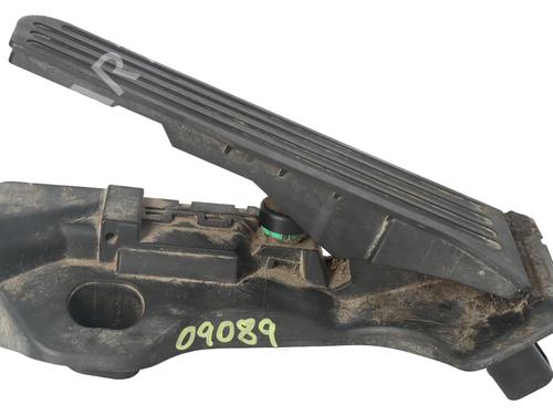 pedal-vw-tiguan-5n_-2007-2008-2009-2010-2011-2012-2013-2014-2015-2016-2017-2018-34275465 main image