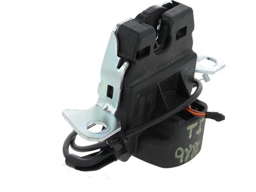 Rear left lock MERCEDES-BENZ E-CLASS (W213) E 220 d (213.004) | BP29905085C100