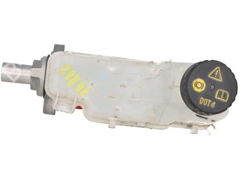 brake-master-cylinder-renault-megane-iv-hatchback-b9amn_-2015-32016499 main image