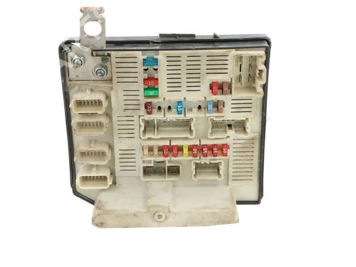 Used Fuse box Fuse box 39029283 39029283