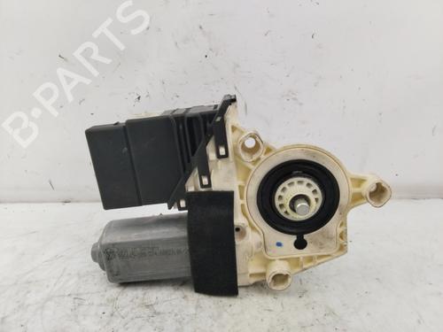 Rudehejsemotor bagstkærm venstre VW TOURAN (1T1, 1T2)  | BP22274769E23 