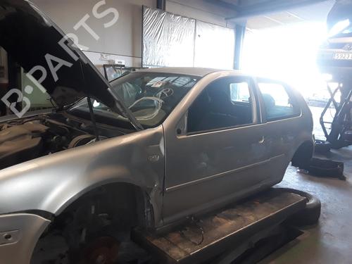 Right front steering knuckle VW GOLF IV (1J1) 1.6 | BP16439636M26