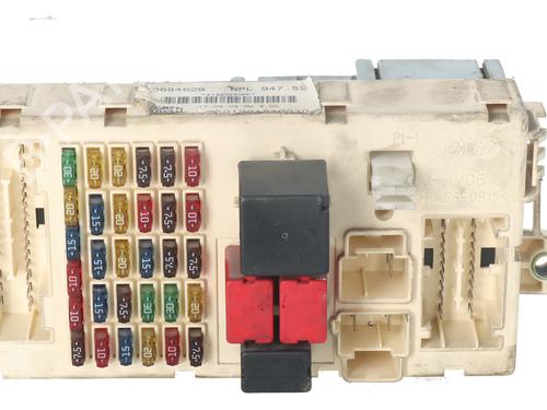 Used Fuse box Fuse box ALFA ROMEO GT (937_) 1.9 JTD (937CXN1B) (150 hp) 33957962 33957962
