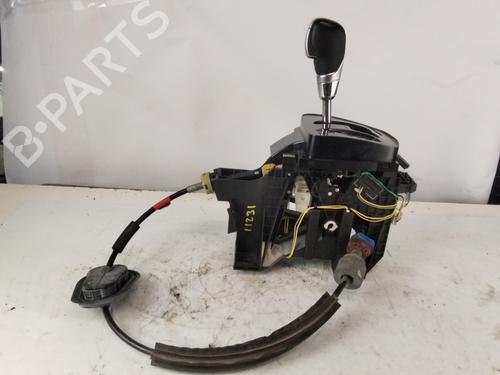 Used Gear lever Gear lever RENAULT KADJAR (HA_, HL_) 1.2 TCe 130 (HLMR) (130 hp) 33336492 33336492