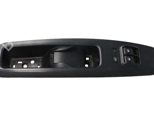 Used Left front window switch Left front window switch FIAT DOBLO Platform/Chassis (263_) 1.3 D Multijet (263HXU1A, 263YXU1A, 263HYB1A, 263YYB1A) (95 hp) 33185553 33185553