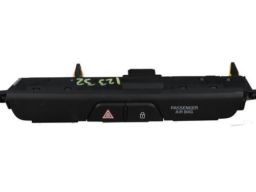 Advarselsbryter KIA STONIC (YB) | BP38107245I22 - Image 1