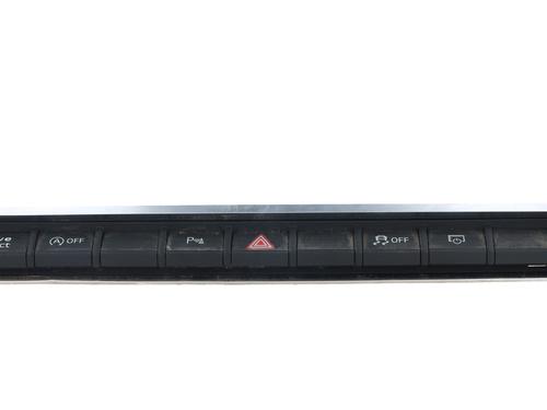 Used Warning switch AUDI Q2 (GAB, GAG) 35 TDI quattro (150 hp) 30808509