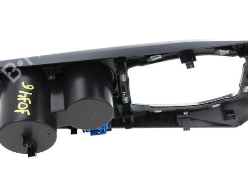 Middle console PEUGEOT 2008 II (UD_, US_, UY_, UJ_, UR_, UC_)  | BP30057031I22 