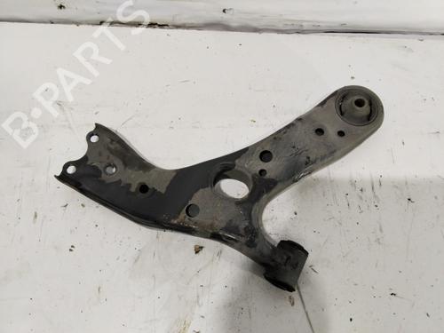 Used Left front suspension arm TOYOTA AURIS (_E18_) 1.8 Hybrid (ZWE186_, ZWE186R) (136 hp) 31603932