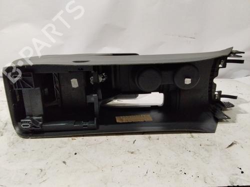 Armrest / Center console SEAT LEON (5F1) | BP30548851I20