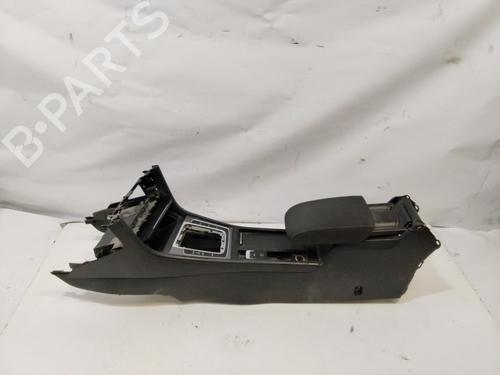 Used Armrest / Center console VW GOLF VII (5G1, BQ1, BE1, BE2) [2012-2021]  29331704