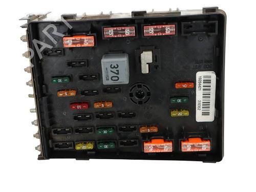 Used Fuse box Fuse box 39513804 39513804