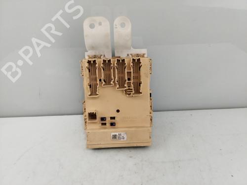 Used Fuse box TOYOTA AURIS (_E18_) 1.8 Hybrid (ZWE186_, ZWE186R) (136 hp) 19116137