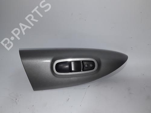 Used Right front window switch NISSAN JUKE (F15) 1.5 dCi (110 hp) 10651563