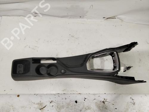 Used Middle console PEUGEOT 208 II (UB_, UP_, UW_, UJ_) [2019-2025]  31096015