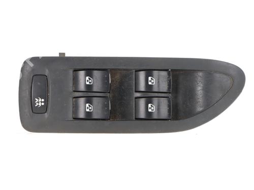 Venstre fortil elrude kontakt Venstre fortil elrude kontakt RENAULT LAGUNA II (BG0/1_) [2001-2007] 33885582 33885582