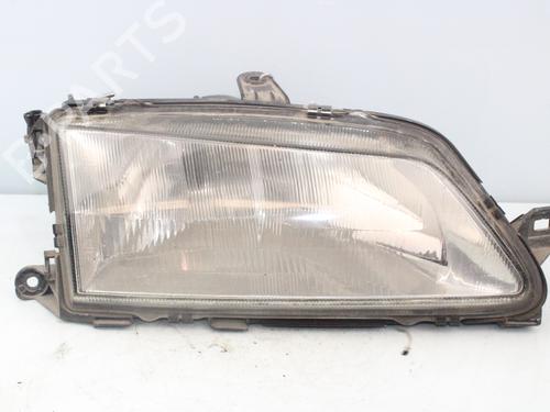 Used Right headlight PEUGEOT 306 Hatchback (7A, 7C, N3, N5) [1993-2003]  16118476