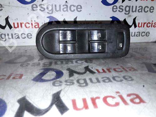 Used Left front window switch Left front window switch RENAULT SCÉNIC I MPV (JA0/1_, FA0_) [1999-2010] 8555074 8555074