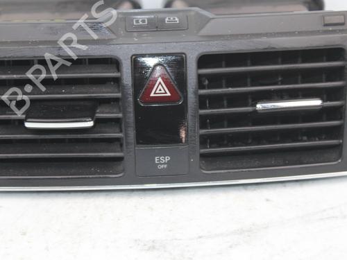 Air vent MERCEDES-BENZ C-CLASS (W204) C 320 CDI (204.022) | BP16448431I21 