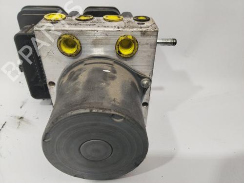 Used ABS pump RENAULT CLIO V (B7_) 1.0 SCe 75 (B7M5) (72 hp) 21779690