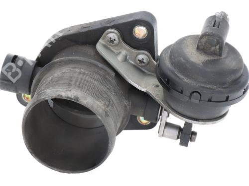 Boîtier papillon RENAULT MEGANE II Saloon (LM0/1_) 1.9 dCi (LM0G, LM1G, LM2C) (120 hp) 30390716