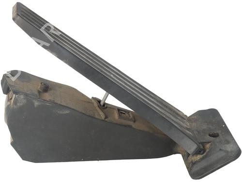 pedal-bmw-2-gran-tourer-f46-2014-34342241 main image