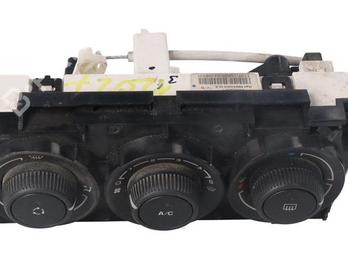 Used Climate control Climate control 37069045 37069045