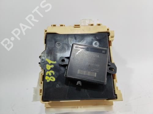 Fuse box TOYOTA AURIS (_E18_) 1.8 Hybrid (ZWE186_, ZWE186R) | BP25651731E1 
