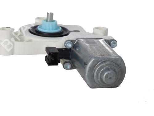Right front window motor MERCEDES-BENZ CLA (C118) CLA 220 (118.344) | BP37241894E20 - Image 2