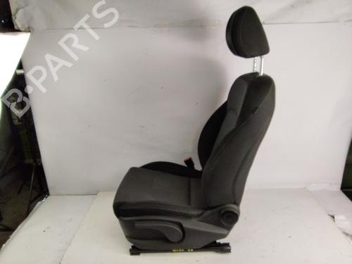 Left front seat HYUNDAI i30 (PDE, PD, PDEN) 1.6 CRDi | BP29937565C15