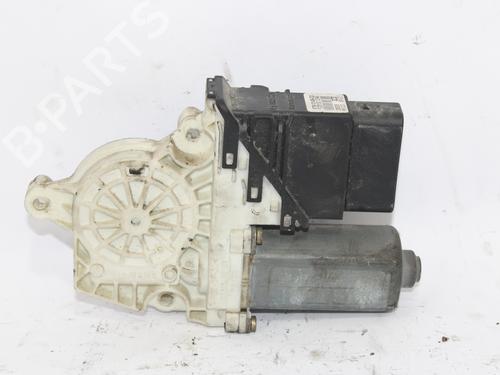 Vindusheismotor venstre bak VW GOLF IV (1J1) [1997-2008]  13568914