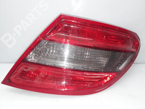 Used Right taillight Right taillight MERCEDES-BENZ C-CLASS (W204) [2007-2015] 10304561 10304561