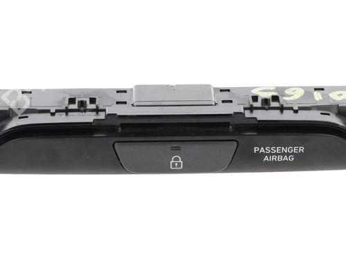 Used Switch HYUNDAI i30 (PDE, PD, PDEN) 1.6 CRDi (110 hp) 30061475