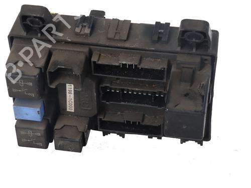 Used Fuse box Fuse box 37584537 37584537