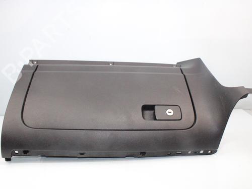 Used Glove box VW GOLF VI (5K1) 1.6 TDI (105 hp) 15989426