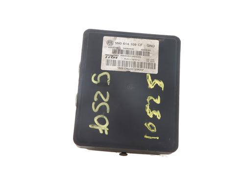 ABS Bremseaggregat AUDI Q3 (8UB, 8UG) [2011-2020]  31116403