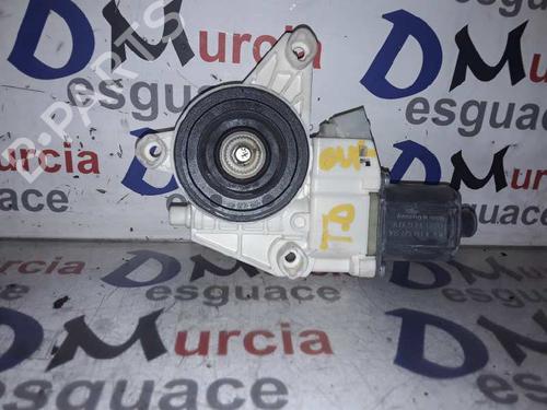 Rudehejsemotor bagstkærm højre MERCEDES-BENZ C-CLASS (W202) [1993-2000]  12306003