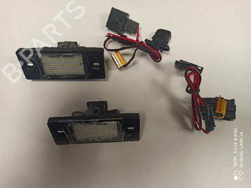 Used Licence plate light VW GOLF IV (1J1) [1997-2008]  14053030