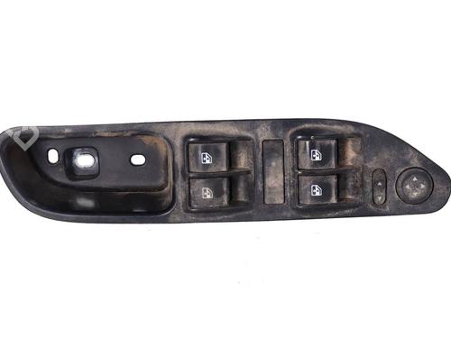 Used Left front window switch Left front window switch 38619630 38619630