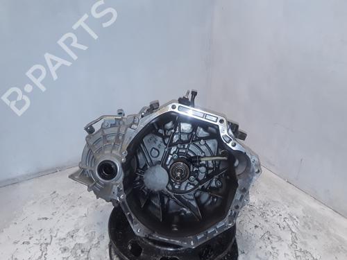 Boîte de vitesses RENAULT KADJAR (HA_, HL_) 1.6 dCi 130 4x4 (HLA4) (130 hp) 16009677