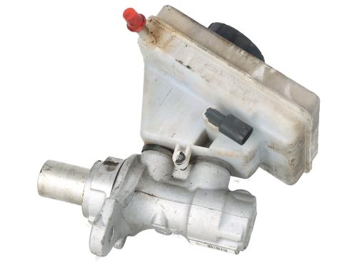 Used Brake master cylinder BMW X4 (F26) xDrive 20 d (190 hp) 32858032