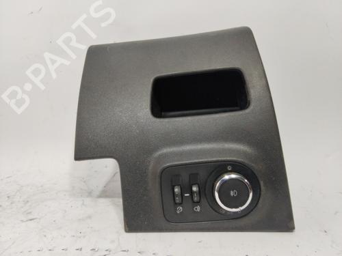 Used Headlight switch OPEL CORSA E (X15) [2014-2025]  28805731