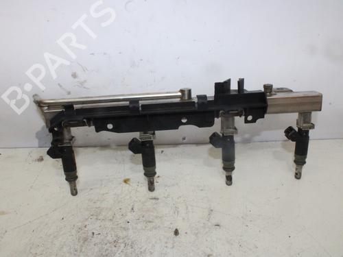 Used Injection rail BMW 1 (E81) 116 i (115 hp) 18532111