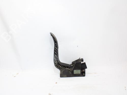 Used Pedal MERCEDES-BENZ SPRINTER 2-t Van (B901, B902) [1995-2006]  15584597