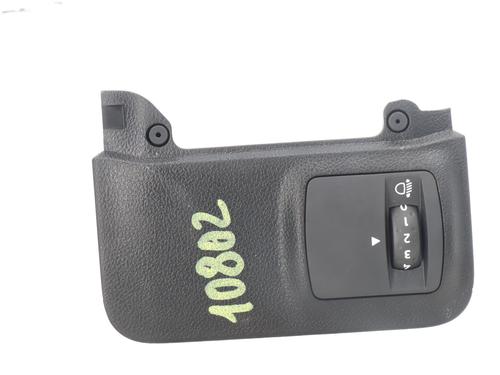 headlight-switch-renault-megane-iv-hatchback-b9amn_-2015-31939048 main image