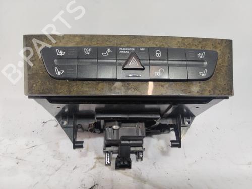 Alarmlicht Schakelaar MERCEDES-BENZ E-CLASS (W211) [2002-2009]  28681164
